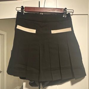 Storets black pleated skort